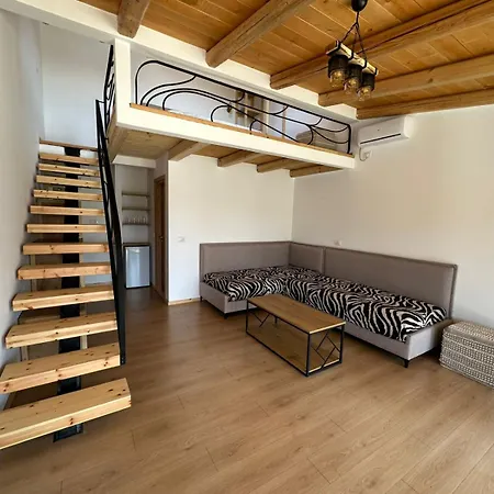Milo Apartmán *