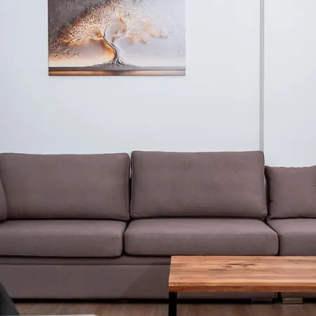 Milo Apartment *